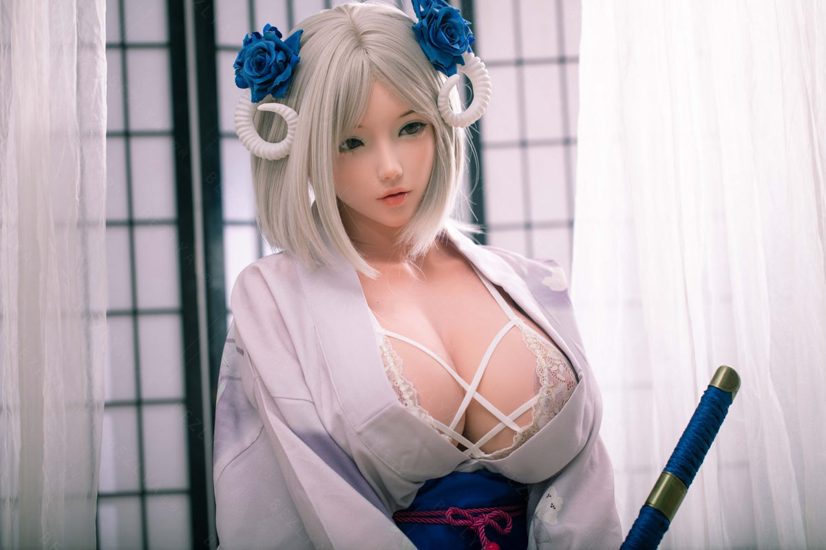 Cyrtenthera sexdukke (Bezlya Doll 160 cm G-cup 2.1 Silikon)