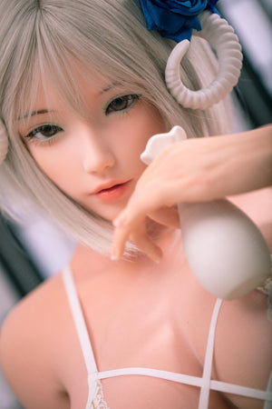 CyrTenthera sexdukke (Bezlya Doll 160cm g-cup Silikon)