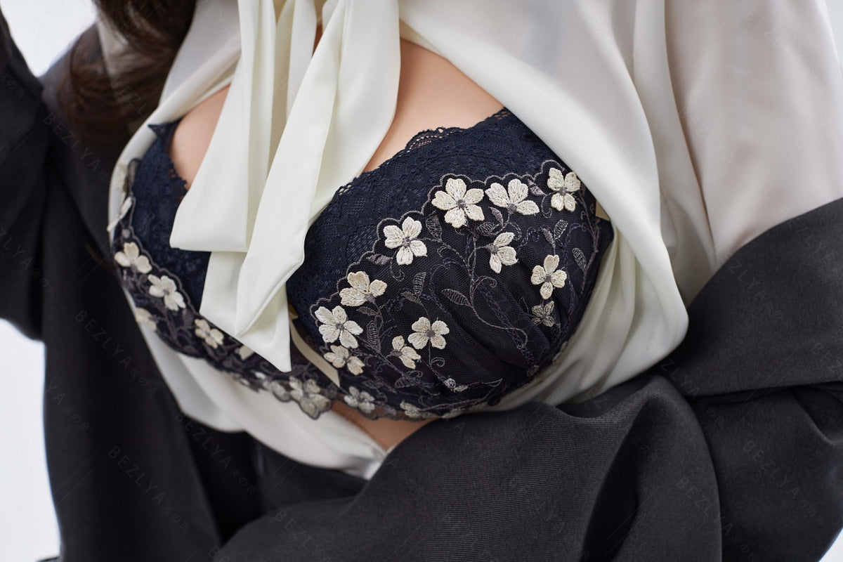 Yulania sexdukke (Bezlya Doll 163 cm E-cup 2.2 Silikon)