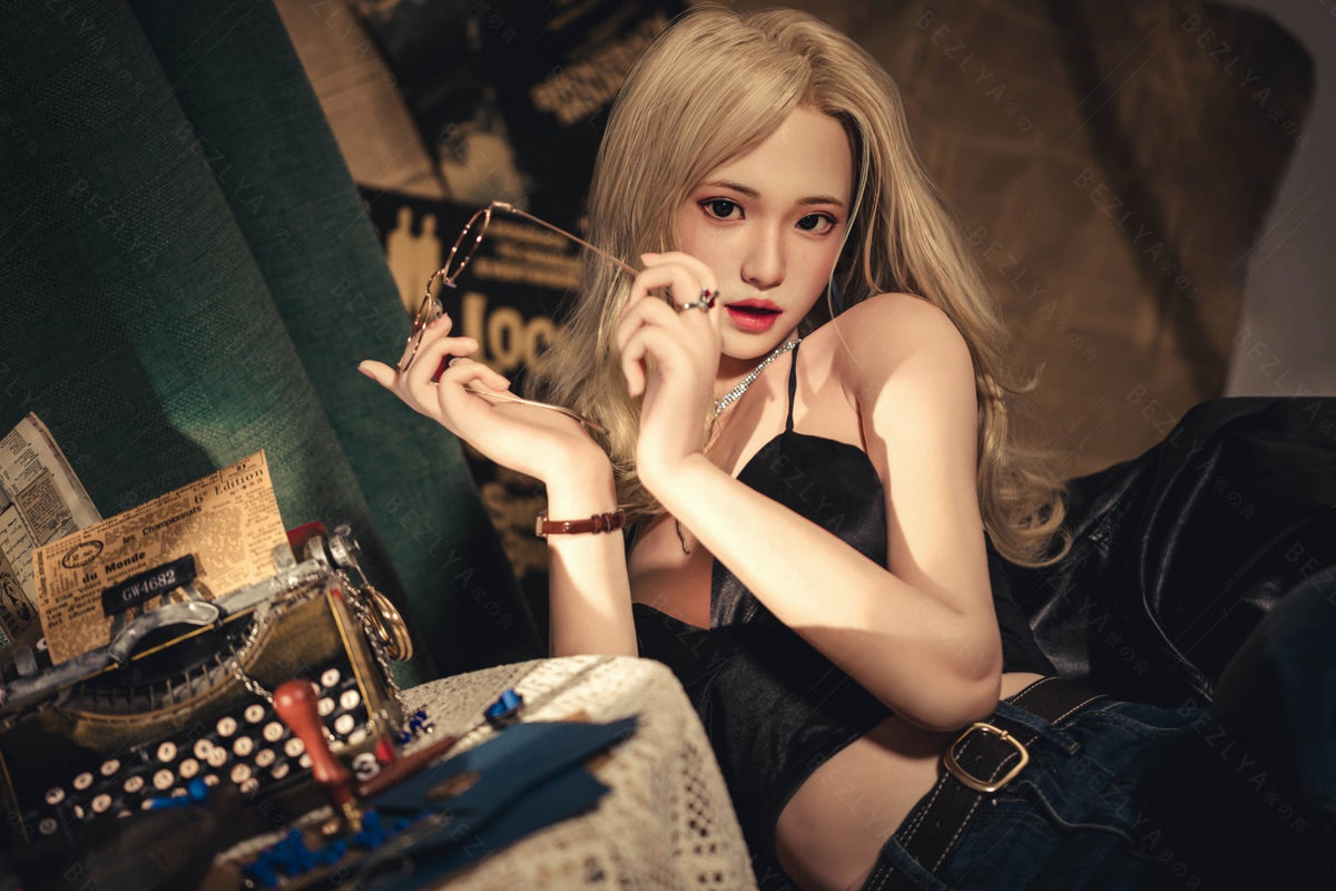 Helianthus Sex doll (Bezlya Doll 162cm C-cup 2.2U silicone)