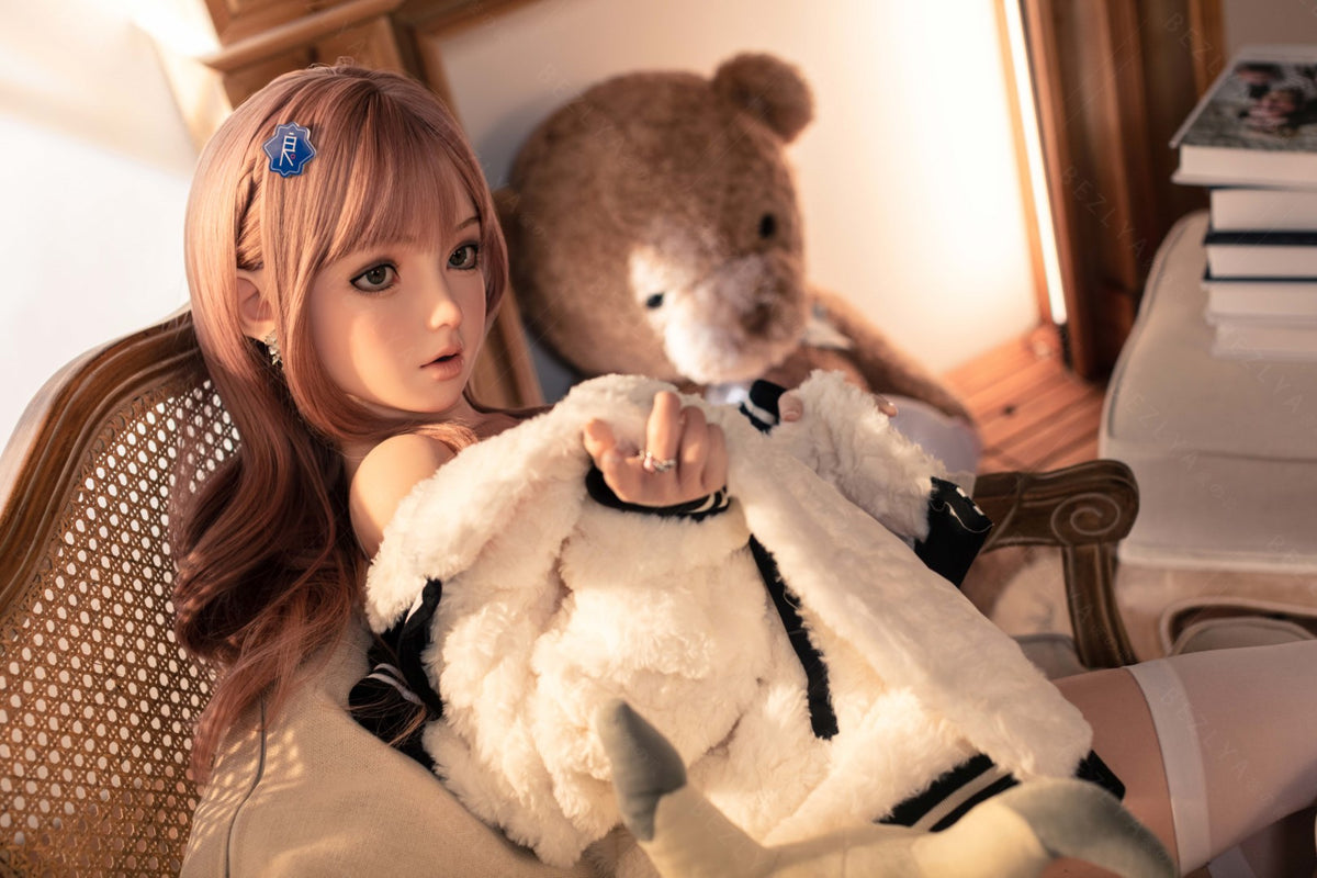 Convallaria sexdukke (Bezlya Doll 149 cm D-cup 2.2CF silikon)