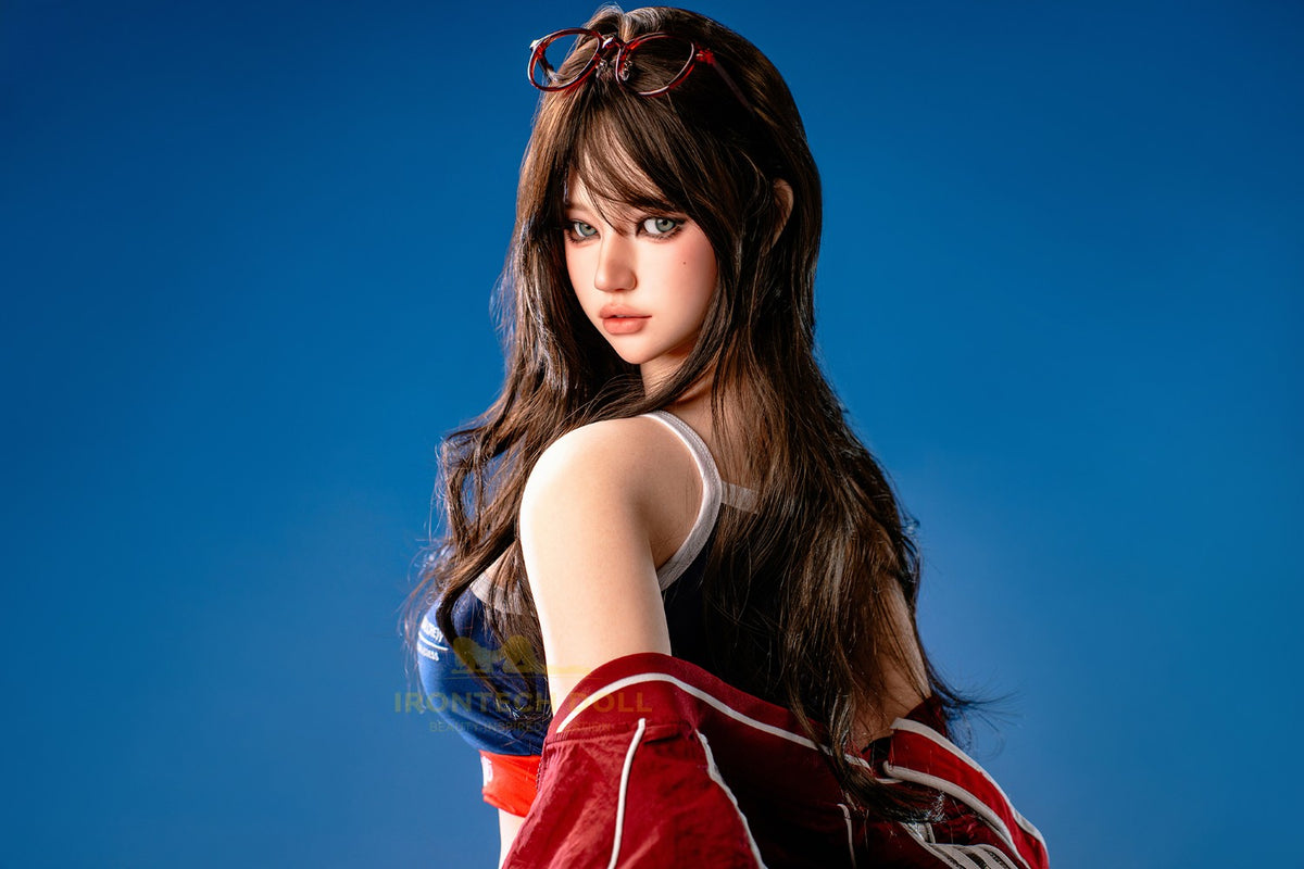 Evie Sexdocka (Irontech Doll 161cm F-Kupa T4 Silikon)