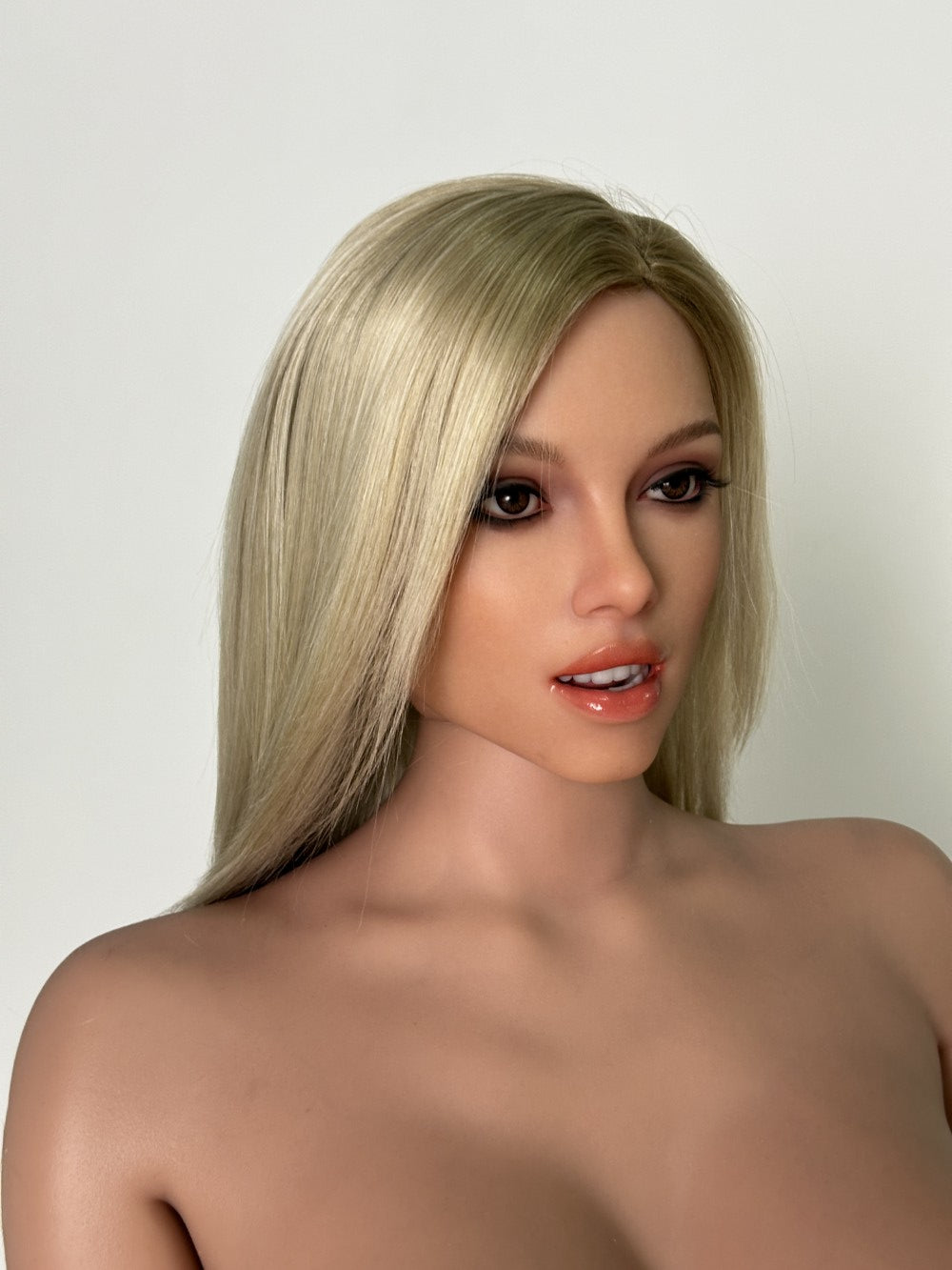 Lily sexdukke (Zelex 170 cm C-cup GE146-1 silikon)