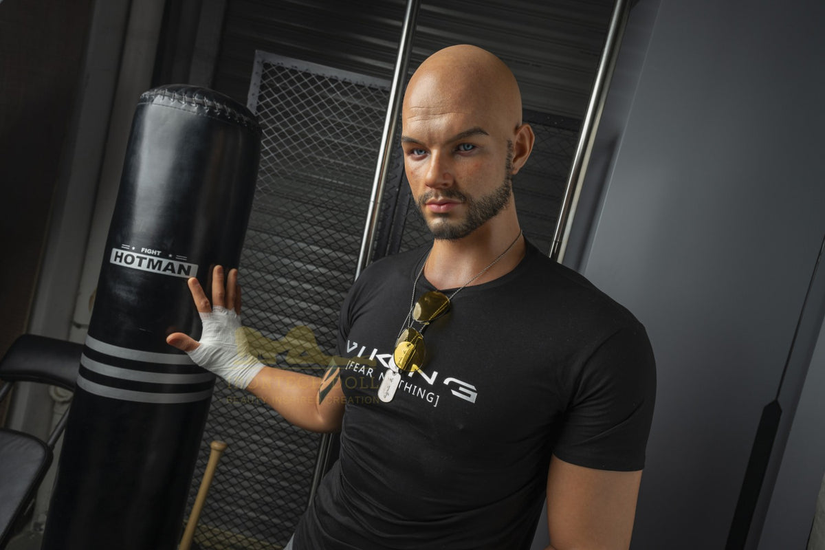 Cliff Jensen Pornostjerne sexdukke (Irontech Doll 190 cm silikon)