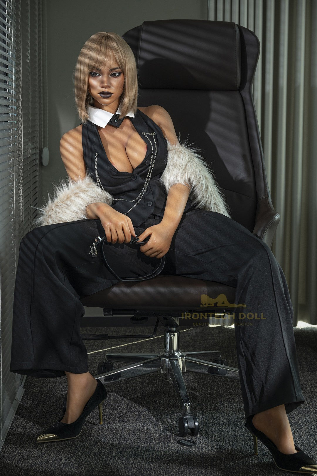 Tyra sexdukke (Irontech Doll 164 cm E-cup S55 silikon)