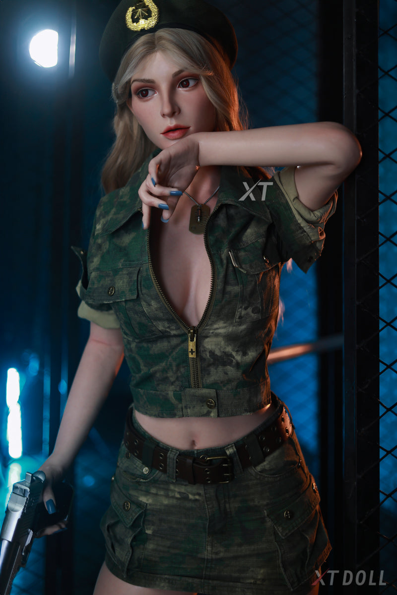 Melanie sexdukke (XT Doll 164 cm C-cup #XT-15-B silikon)