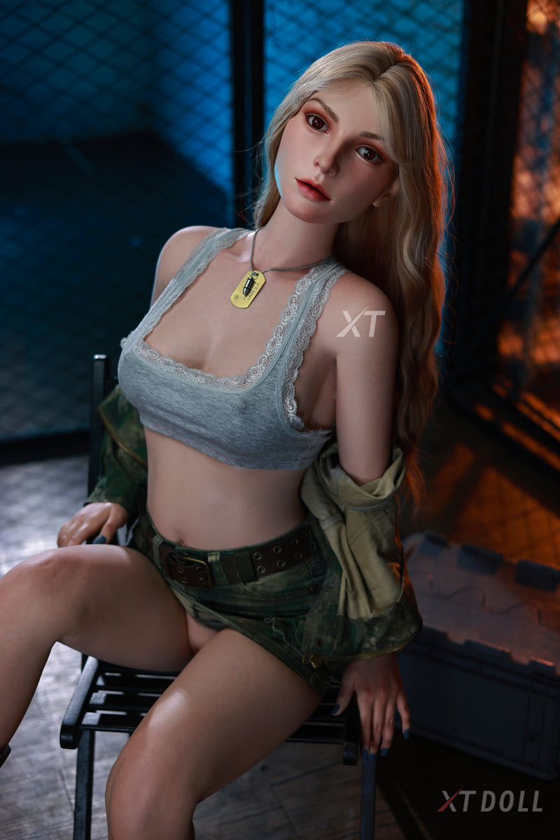 Melanie sexdukke (XT Doll 164 cm C-cup #XT-15-B silikon)