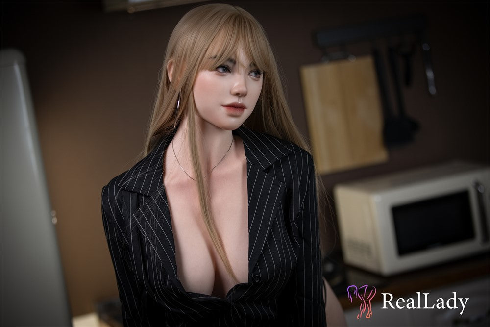 Layla Sex doll (Real Lady 170cm c-cup S39 silicone)