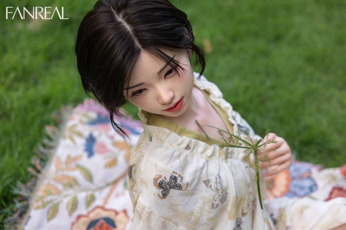 Molly sexdukke (FanReal Doll 153 cm B-cup silikon)