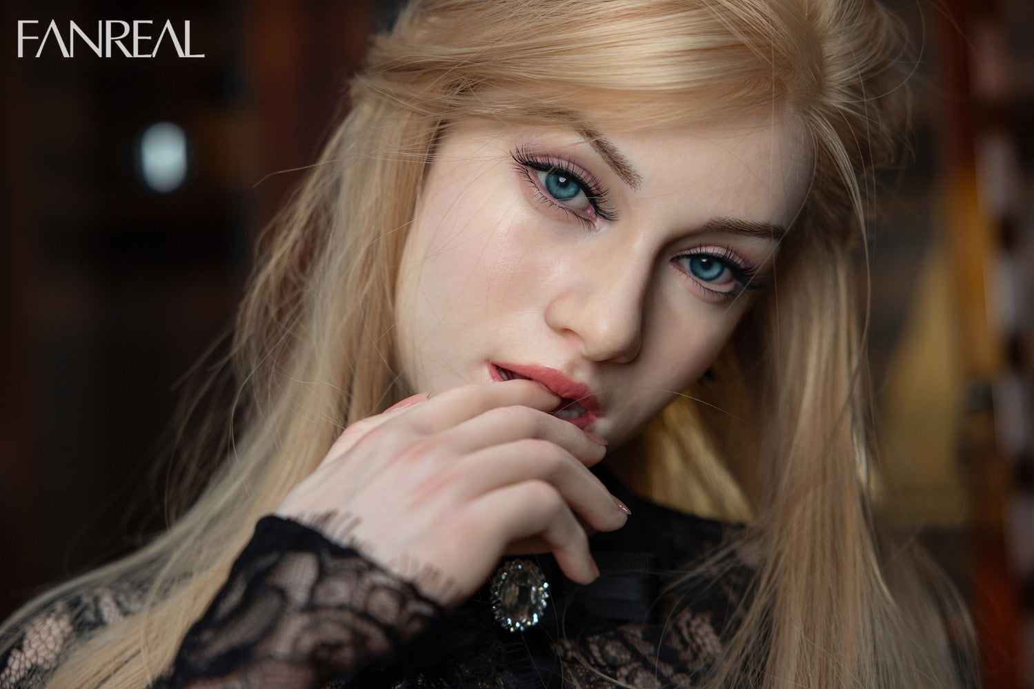 Vanessa sexdukke (FanReal Doll 168cm f-cup Silikon)
