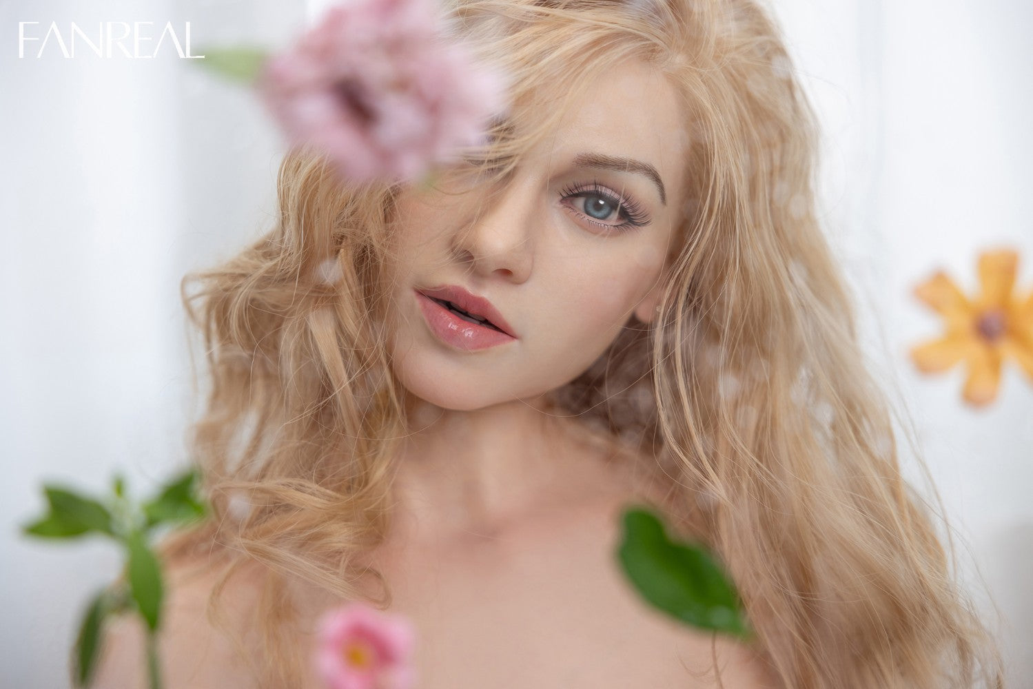 Vanessa sexdukke (FanReal Doll 168cm f-cup Silikon)