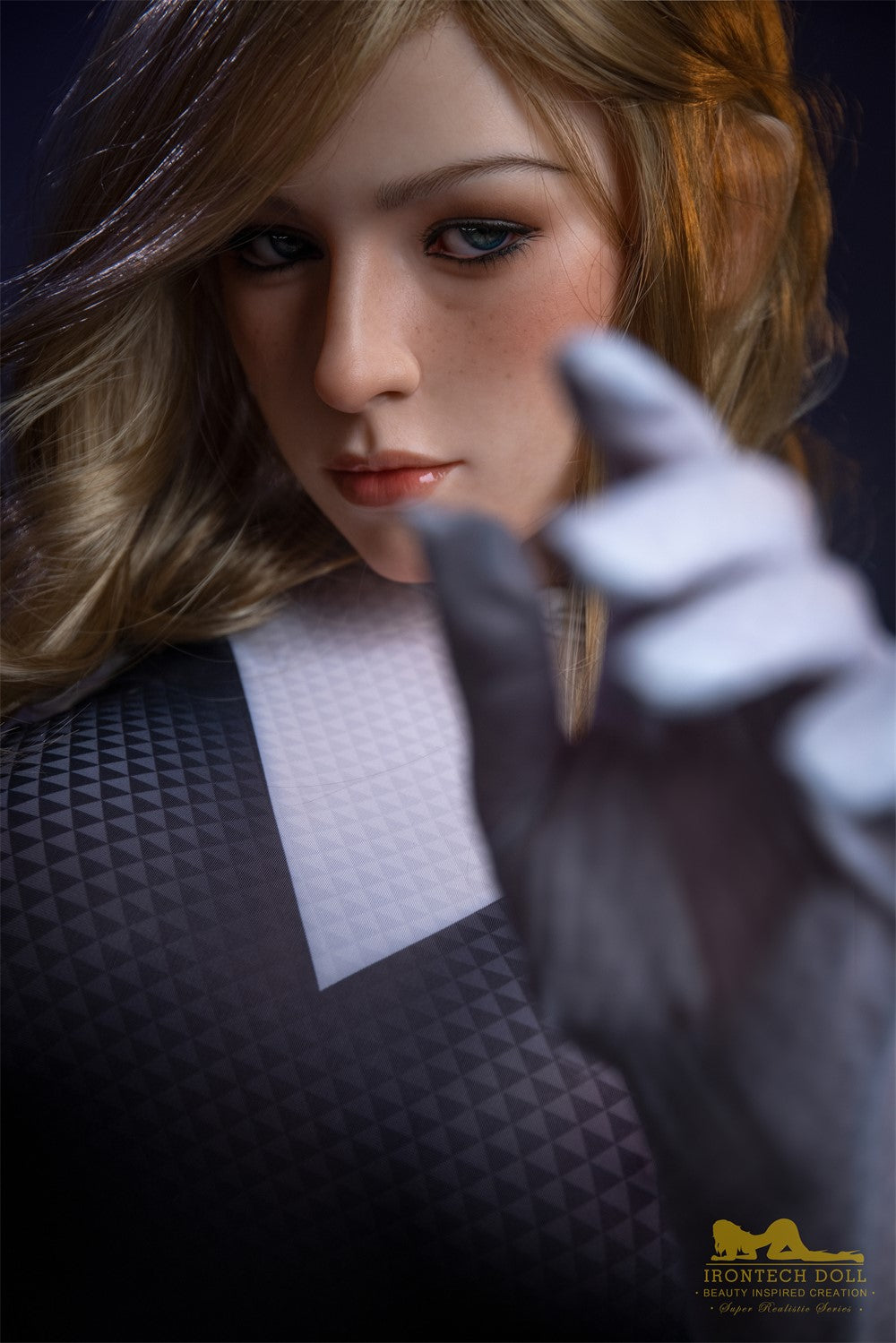 Gwen sexdukke (Irontech Doll 167 cm E-cup S38 silikon)