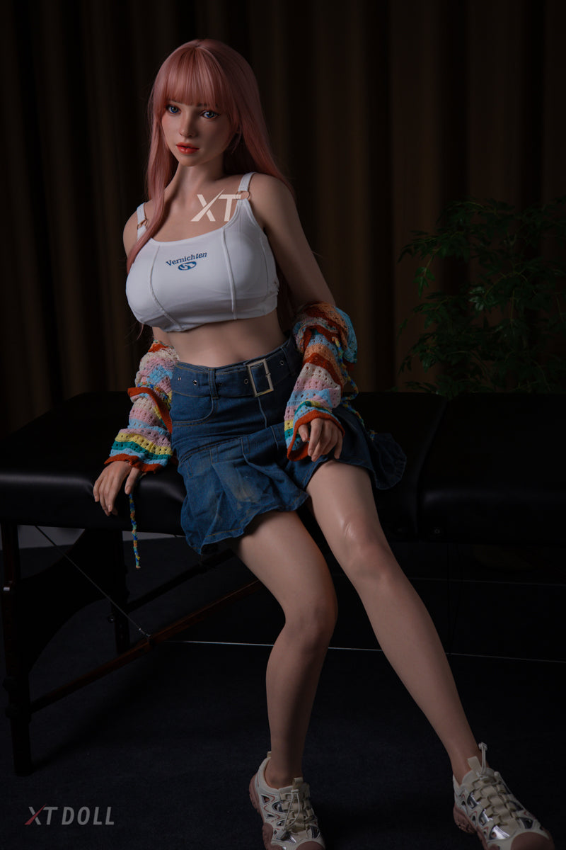 Sophia sexdukke (XT Doll 165 cm E-cup #XT-5 silikon)