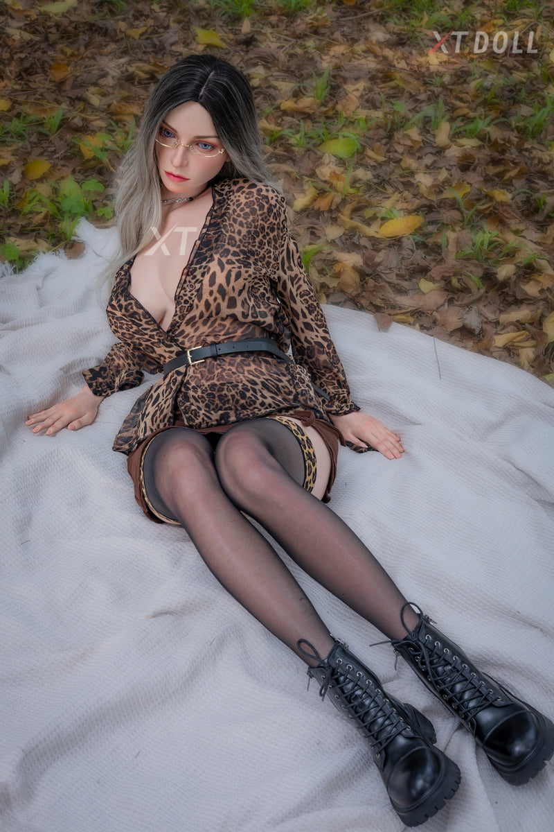 Melanie sexdukke (XT Doll 165 cm E-cup #XT-15-B silikon)