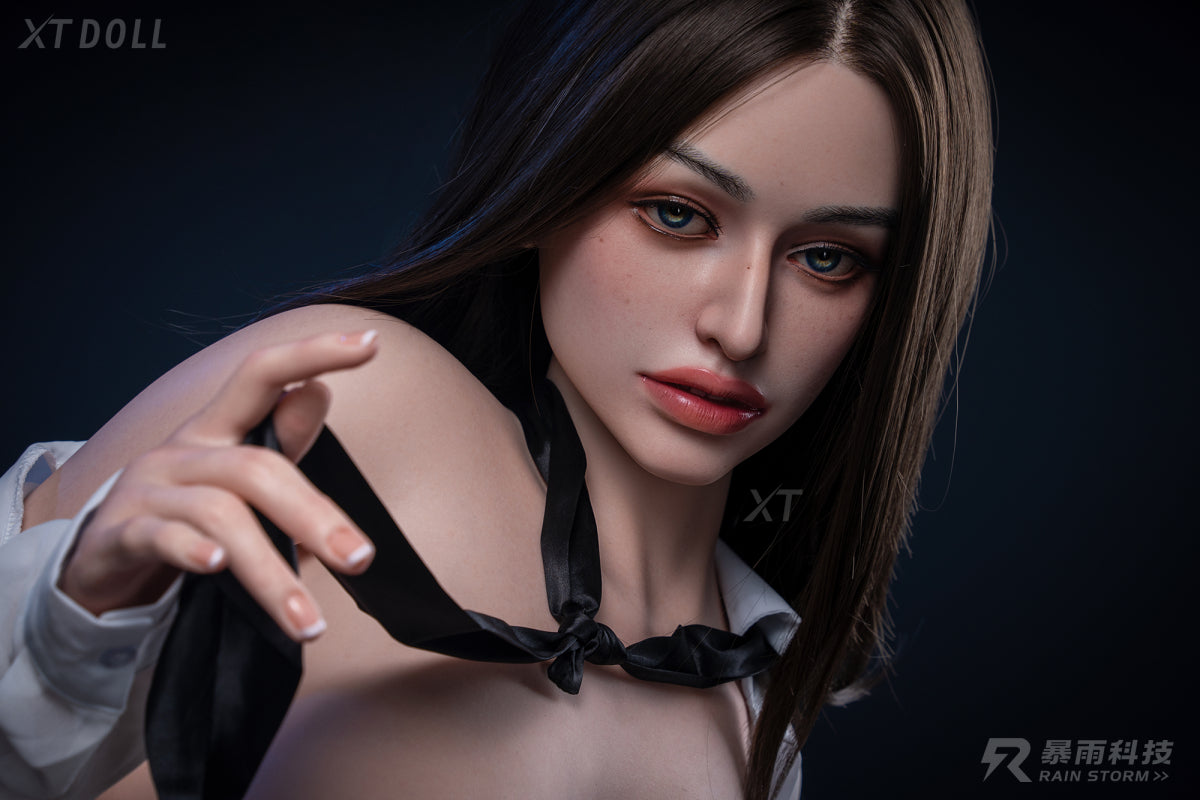 Everleigh 2 sexdukke (XT Doll 162 cm G-cup #XT-19-A silikon)