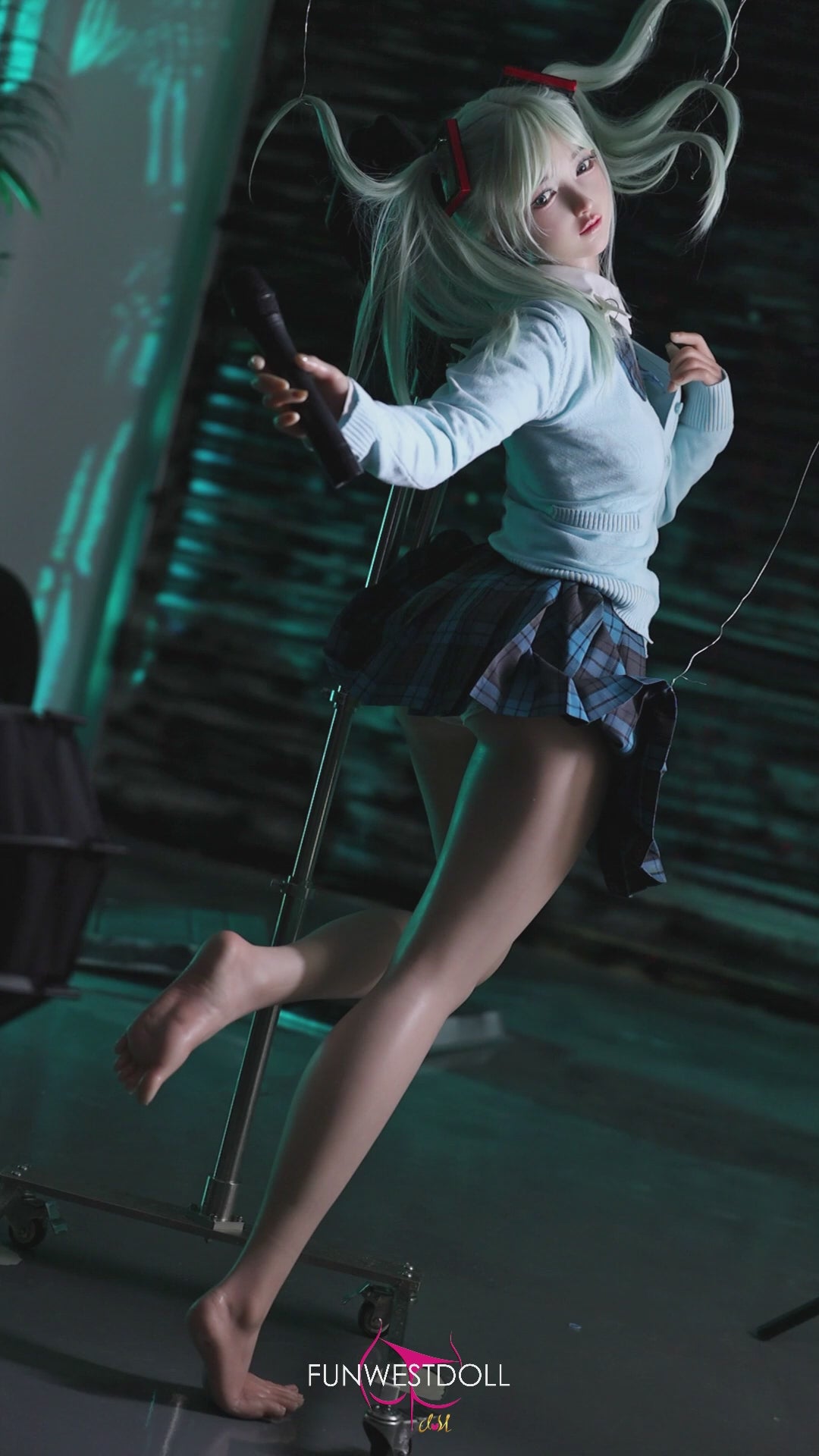 Hatsune Miko sexdukke (FunWest Doll 159cm a-cup #041S silikon)