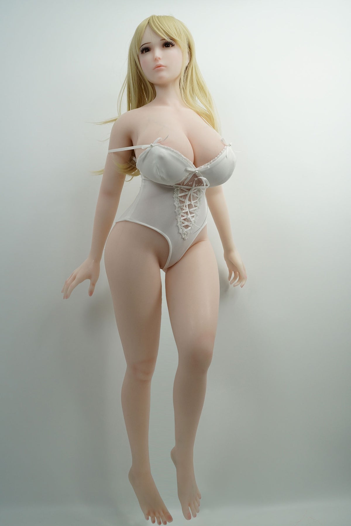 Mai sexdukke (Piper Doll 100cm j-cup Silikon)