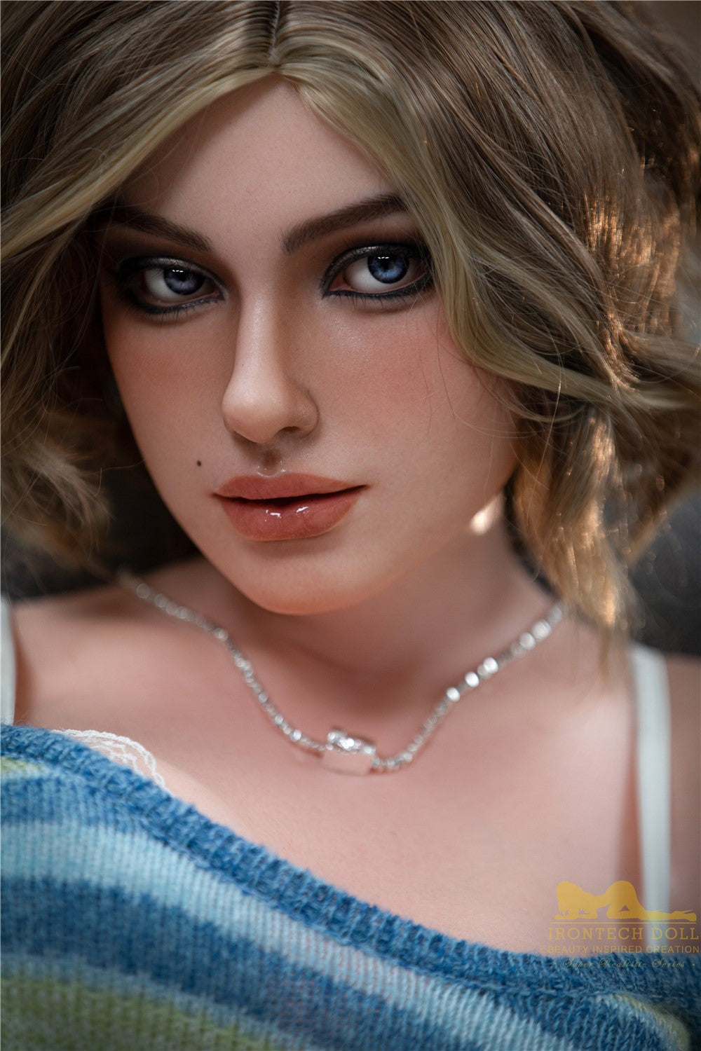 Lotta sexdukke (Irontech Doll 152 cm A-cup S17 silikon)