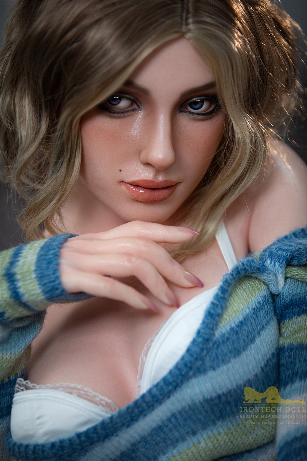 Lotta sexdukke (Irontech Doll 152 cm A-cup S17 silikon)
