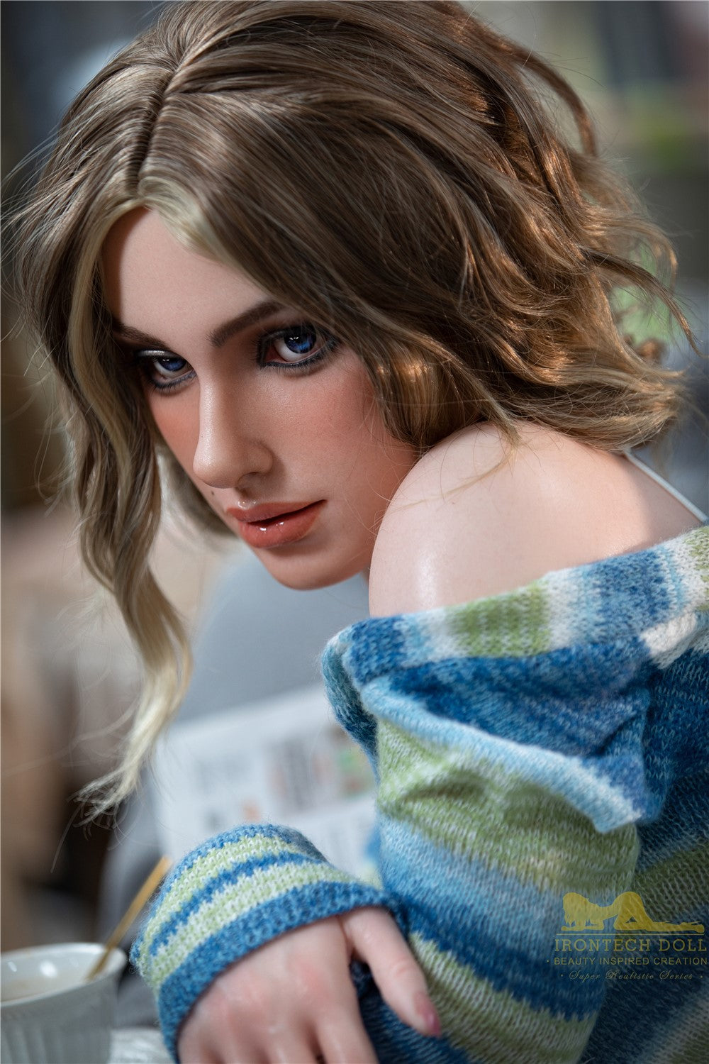 Lotta sexdukke (Irontech Doll 152 cm A-cup S17 silikon)