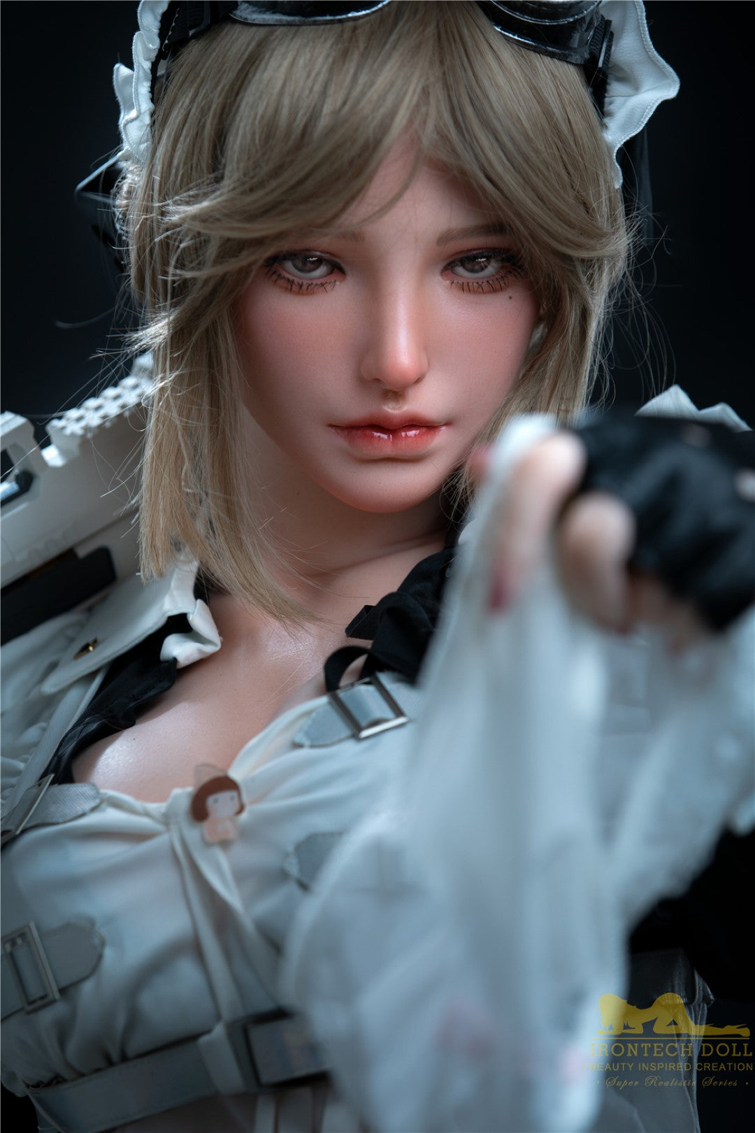 Cynthia sexdukke (Irontech Doll 165cm f-cup S15 silikon)